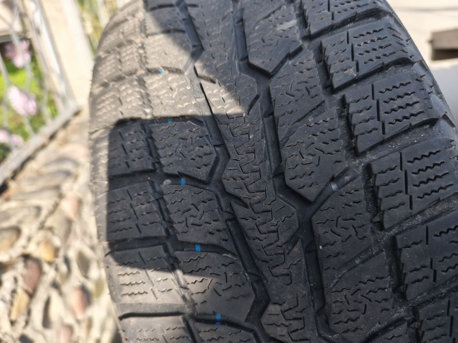 4 бр. Зимни Гуми 215/60/16