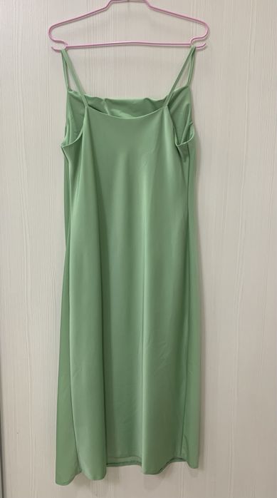 Платье новые не разу не одевала