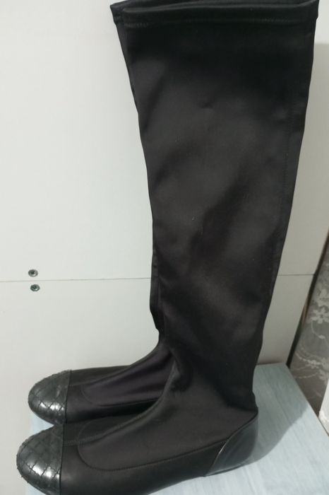Cizme piele naturala și material textil, mărimea 35. Transport 5 lei