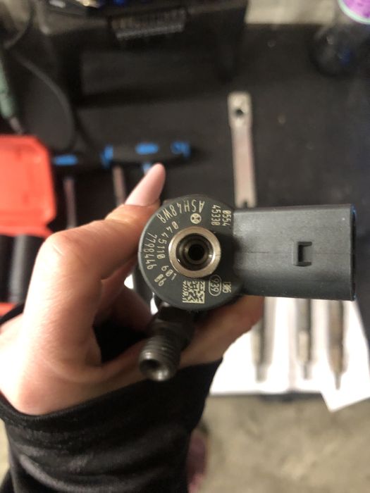 Injectoare bmw 320 d an 2014