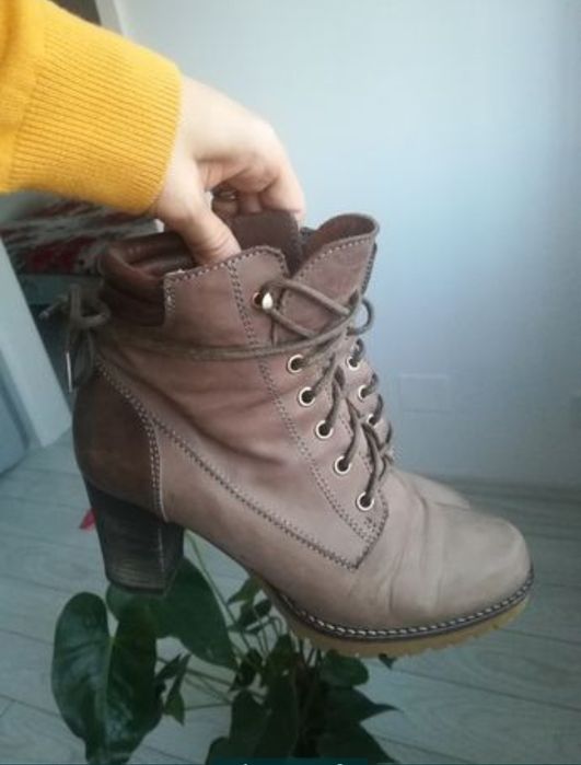 Botine toc gros din piele