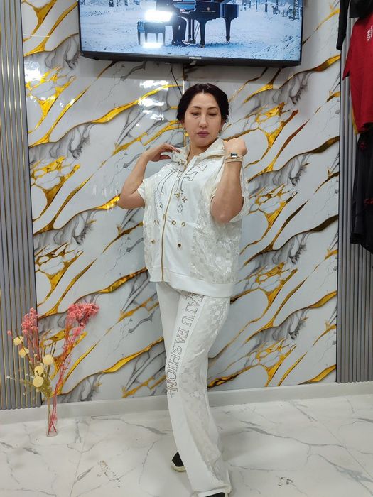 Tiffani firmasi turetski razmerlari bor