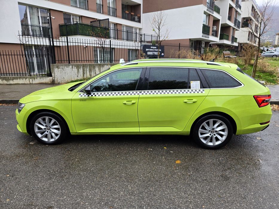 ТАКСИ  Skoda Superb Plug-in hybrid