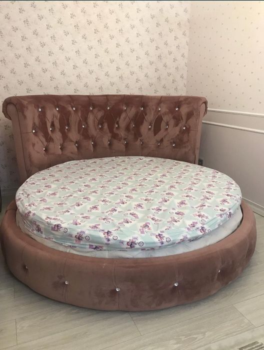 Кровать в отличном состояние