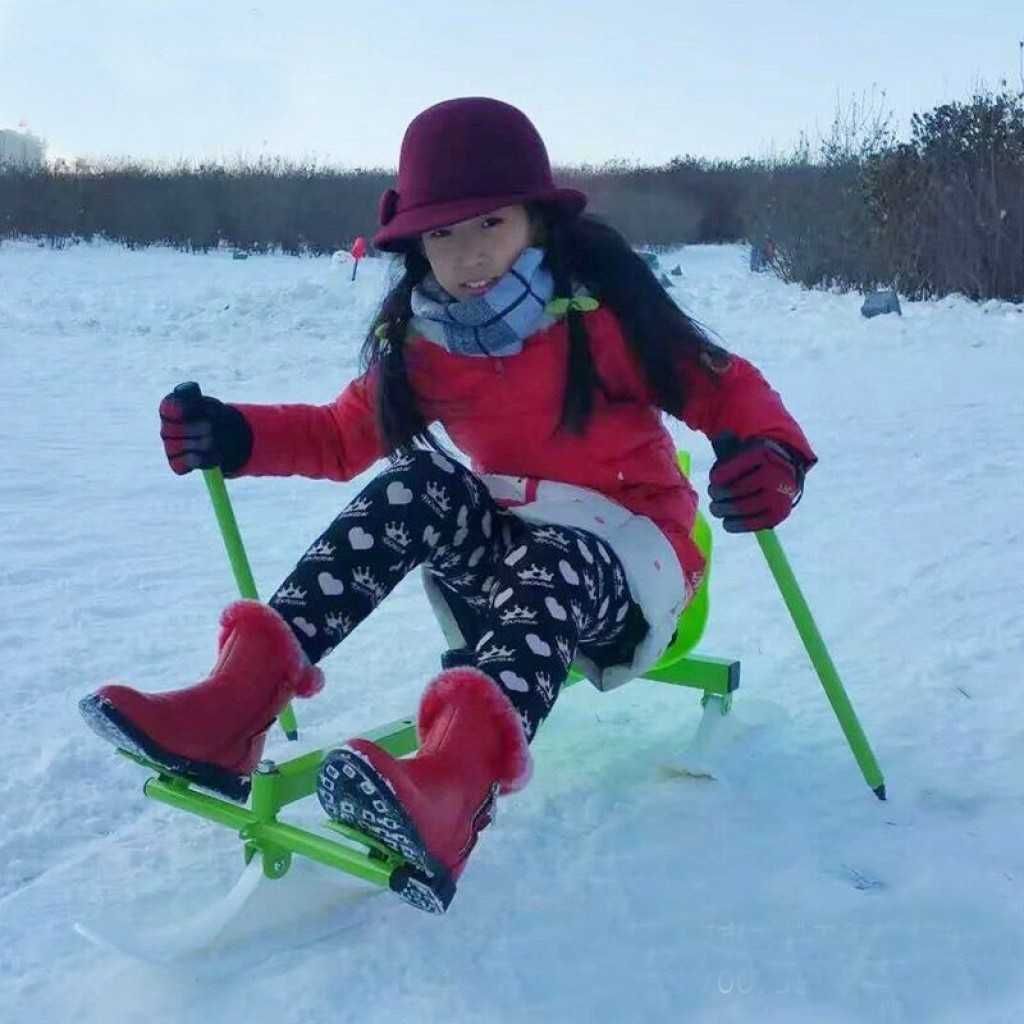 Разглобяема снежна шейна със ски и щеки, въже за теглене