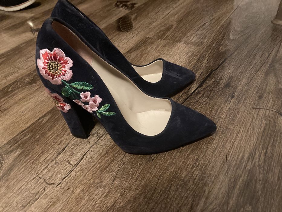 Pantofi dama model floral marimea 35