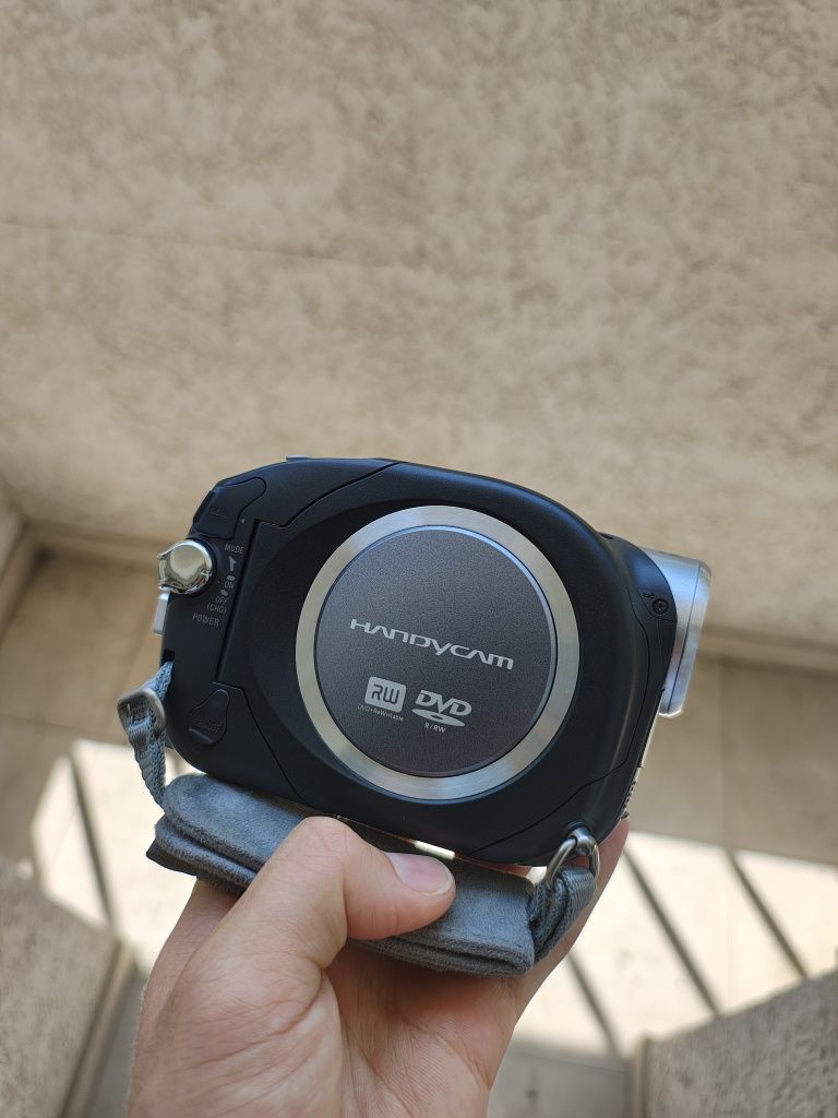 Sony handycam DCR-DVD203E