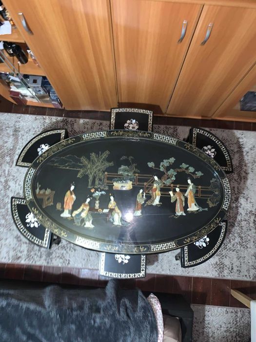 Masuta ovala cu sase scaune Intarsie negru