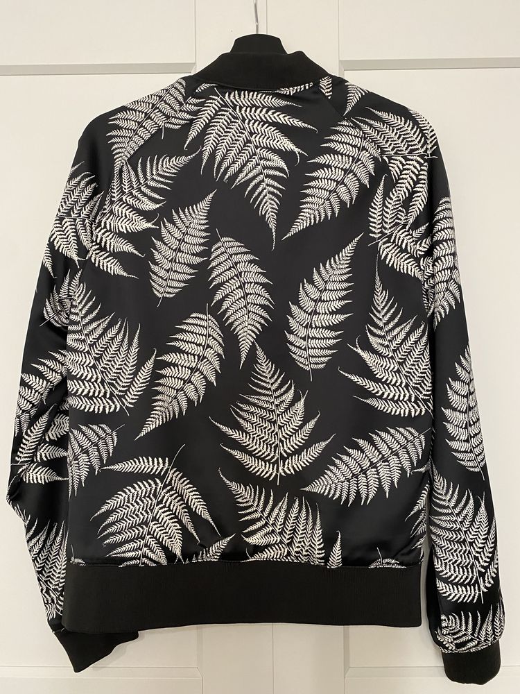 Jacheta satinata H&M