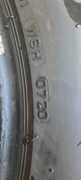 2 броя зимни гуми 205 60 16   6мм