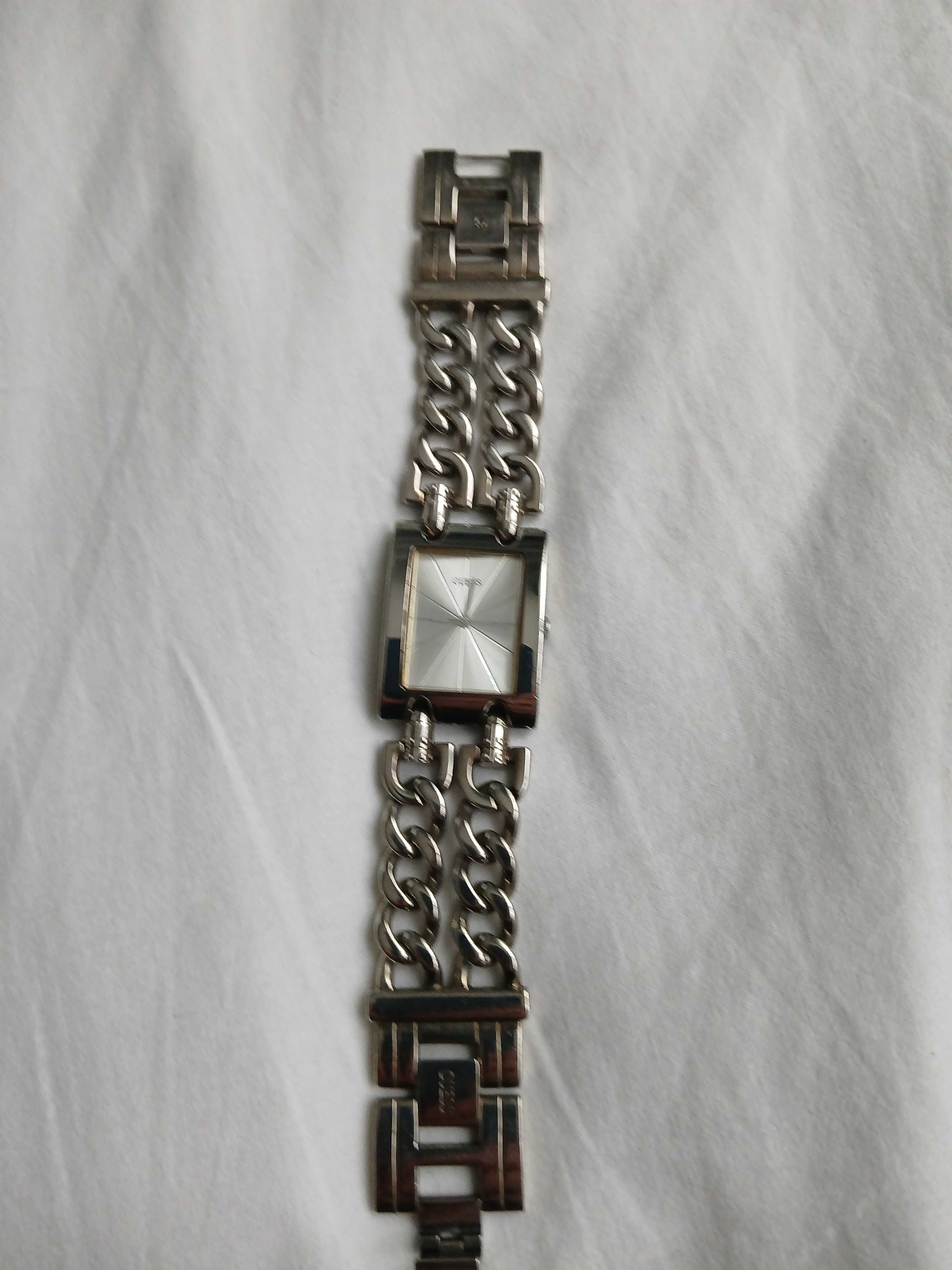 Дамски часовник Guess