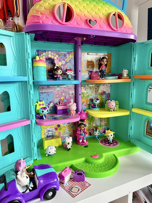Gabby Dollhouse - Rainbow Limited Edition