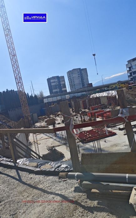 Четиристаен апартамент в Левски Г