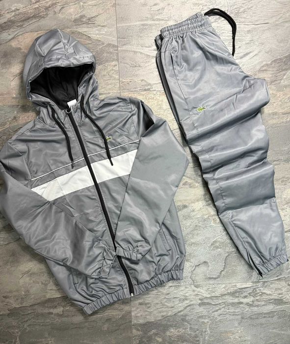 Ватирани Екипи Nike