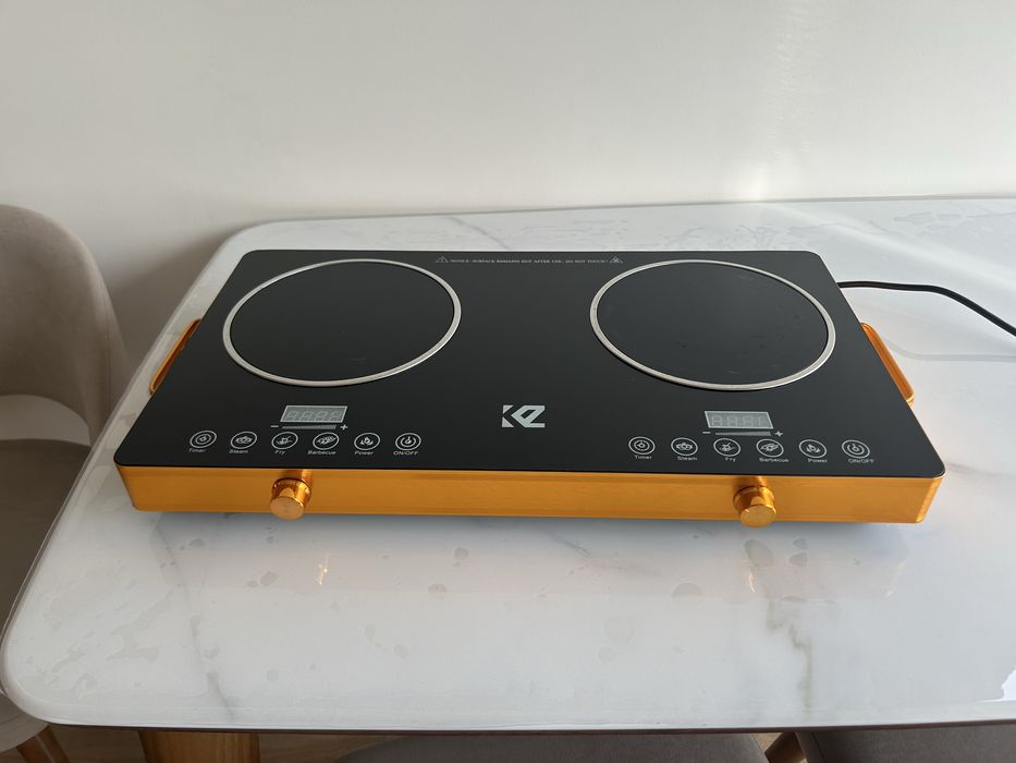 Продам электро плиту