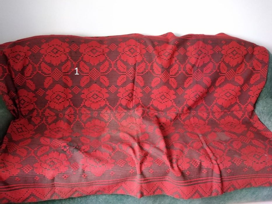 Vand cerga de lana, tol, fata de masa, cusute manual