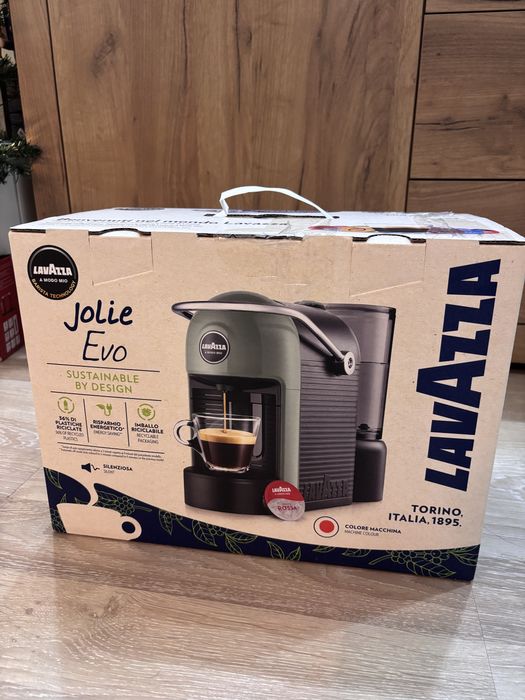 Нова Кафемашина LavAzza