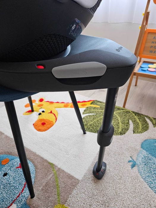 Стол за кола Cybex Sirona G i-size 0-20 кг + база, чисто НОВО +подарък
