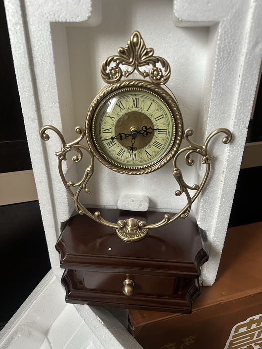 Ceas orologiu + cutie de bijuterii