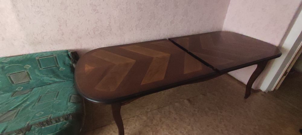 СРОЧНО продам стол