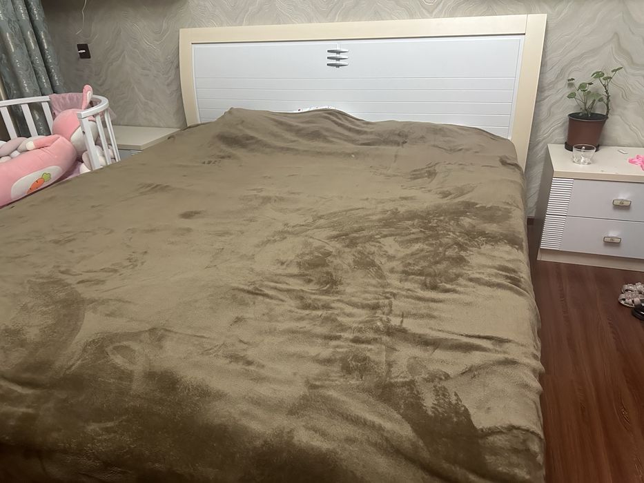 Спальный гарнитур, с двумя тумбами и шкафами