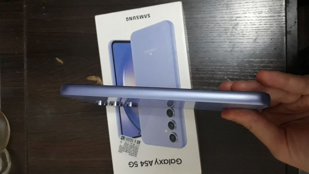 Samsung a54, в хорошем состоянии сиреневый