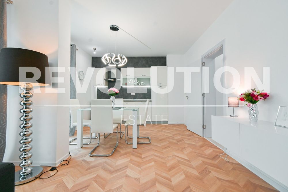 Дава се под наем Тристаен апартамент в София, Малинова долина - 120 кв.м за 920 € - Снимка #3