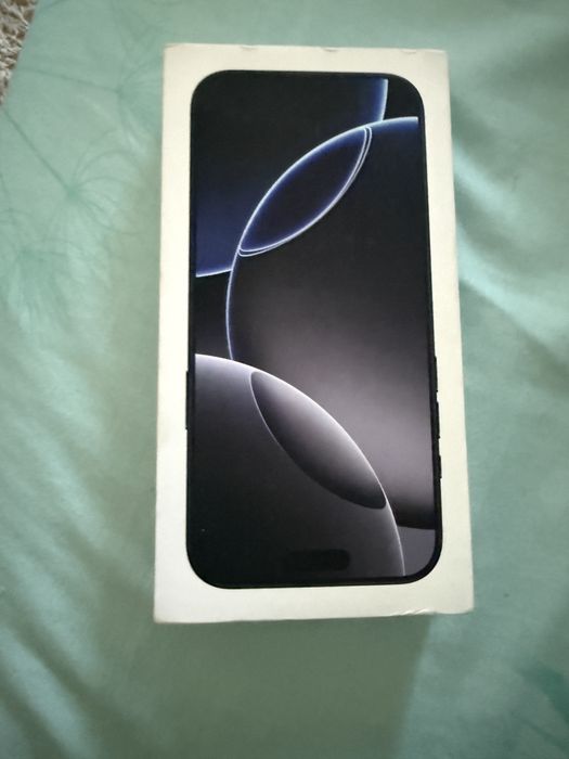Vand iphone 16 pro max 1TB liber retea complet