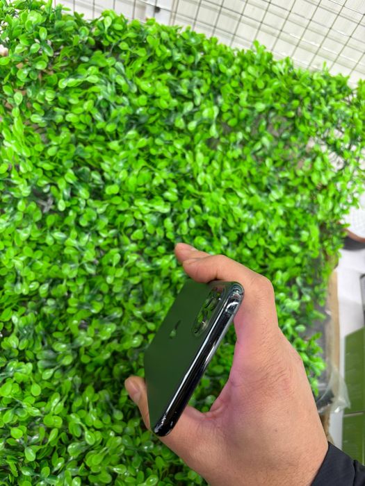 Iphone 11 pro max alo holatda