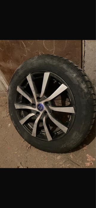 Продам Резину с диском Pirelli
