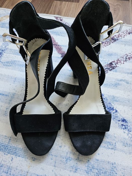 Sandale essenza din piele