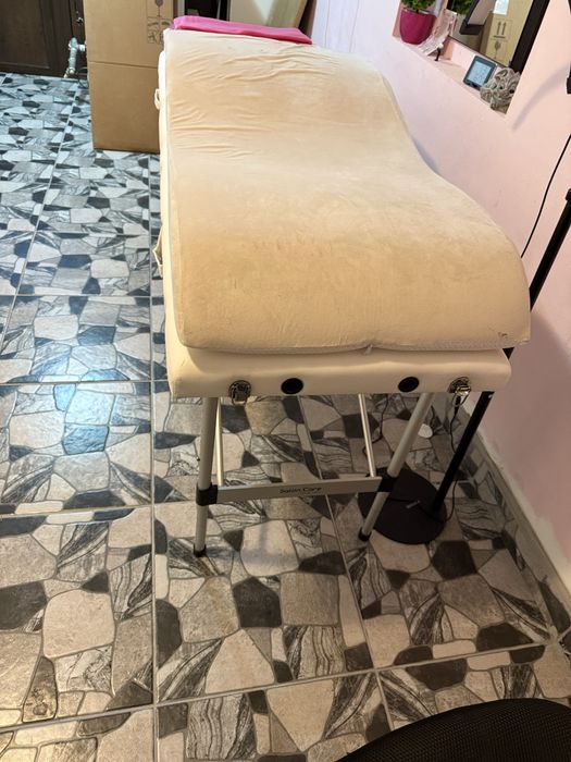 Кушетка + дюшек+ стол+ лампа