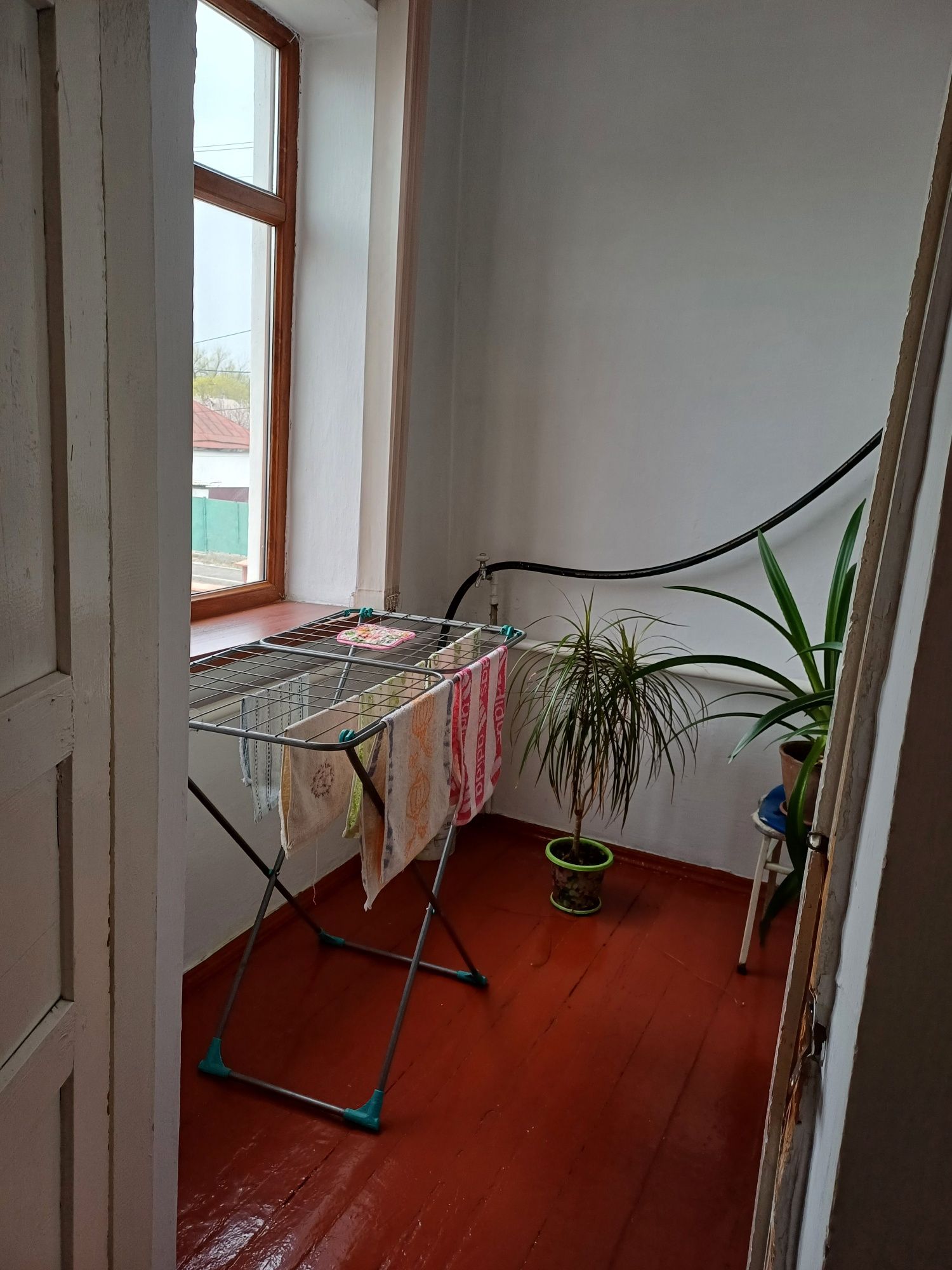 Продаётся 2 дома на одном участке.