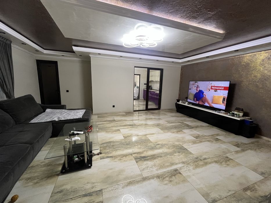 Casa Parter+ Etaj+Pod Inalt-Cartierul Tineretului