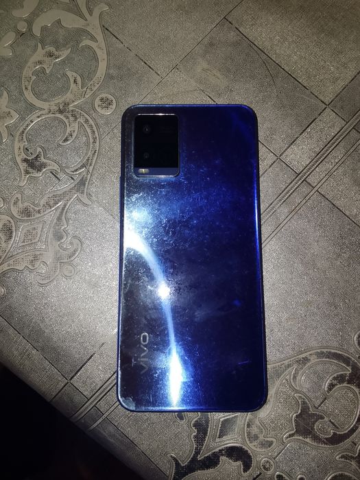 Продам  VIVO Y21