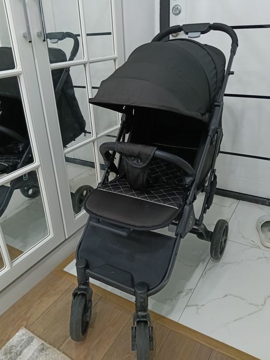 Коляска прогулочная