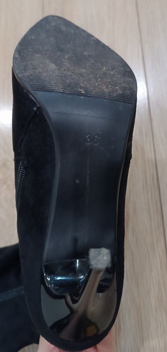 Продаются женские замшевые сапоги 36 размер