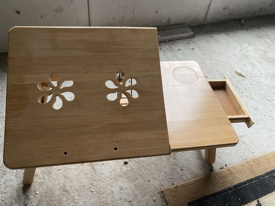 Masuta pliabila pentru laptop