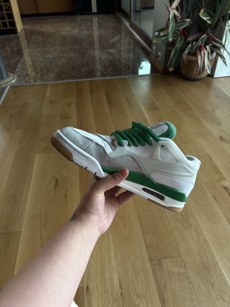 Nike Air Jordan 4 RM