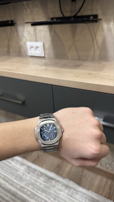 Patek philip soat sotiladi b/u