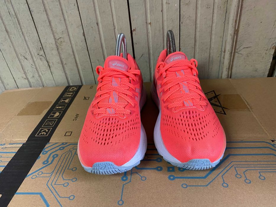 ''Asics Gel-Kayano 28''оригинални маратонки 37.5 номер