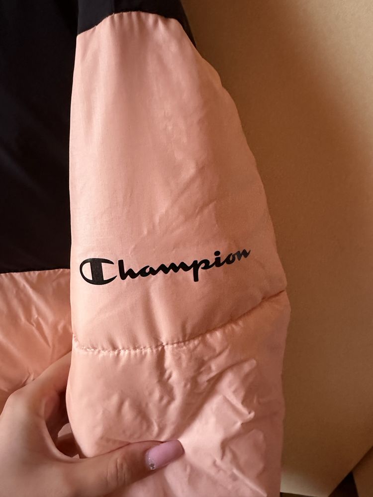 Дамско зимно яке Champion - до края на деня на 50 лв.