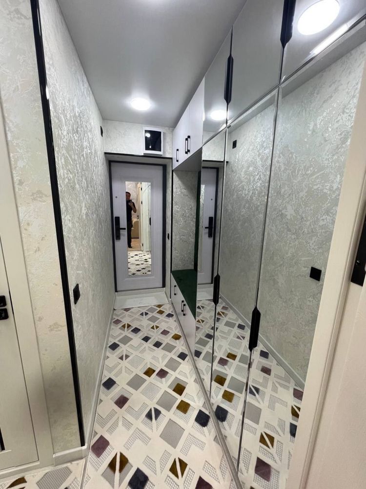 Чиланзар, 2в3-комн. евро-ремонт, 54м², 3/5 эт., метро Новза`