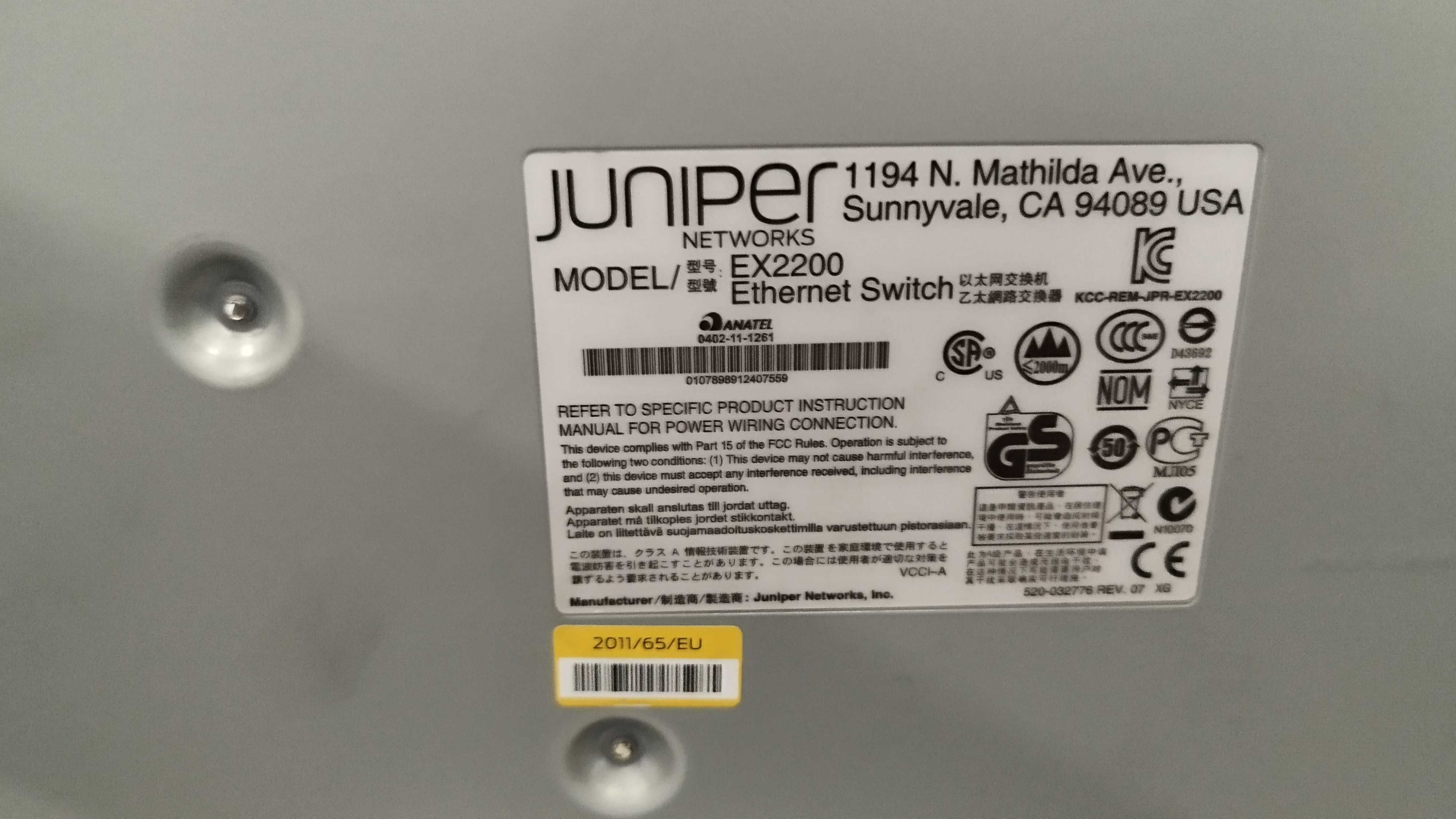 Суич  24-портов превключвател Juniper Networks EX2200  ex 2200-24T- 4G