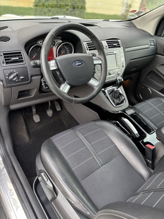 Ford Kuga Titanium 4x4  FULL   Xenon  Led  Panoramic  Import Germania