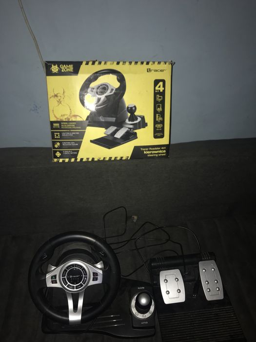 Volan TRACER 4în1 poate fi folosit la PC , PS 3 ,PS4 XBOX ONE