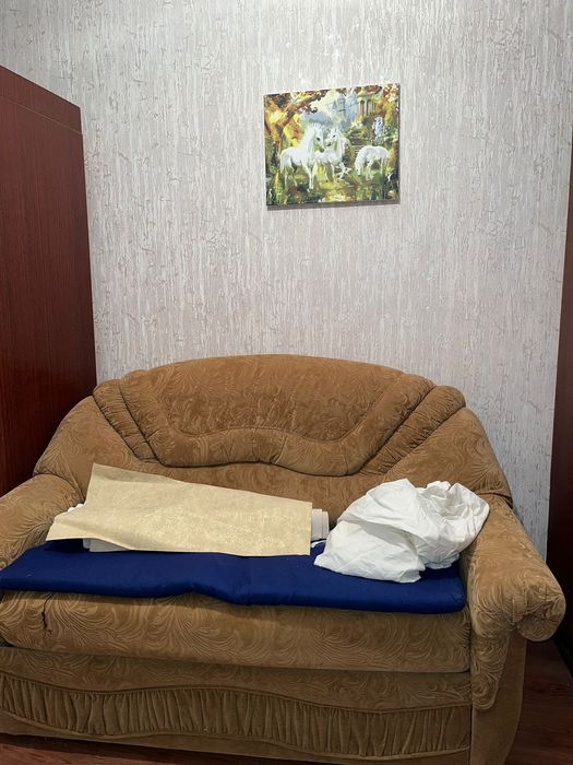 Продам 2 дивана срочно