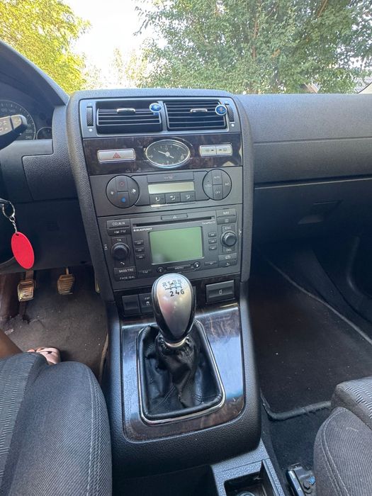 Ford Mondeo Albastru
