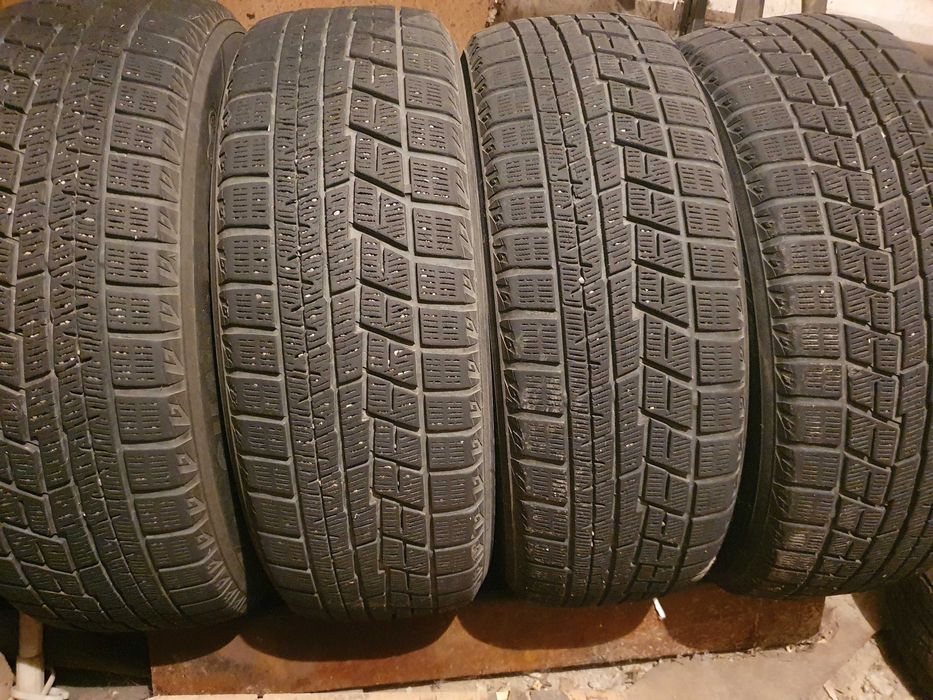 Шины Yokohama Ice Guard IG60 205/65 R15 Б/У в хорошем состоянии