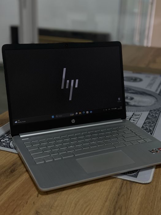 Ноутбук HP Laptop